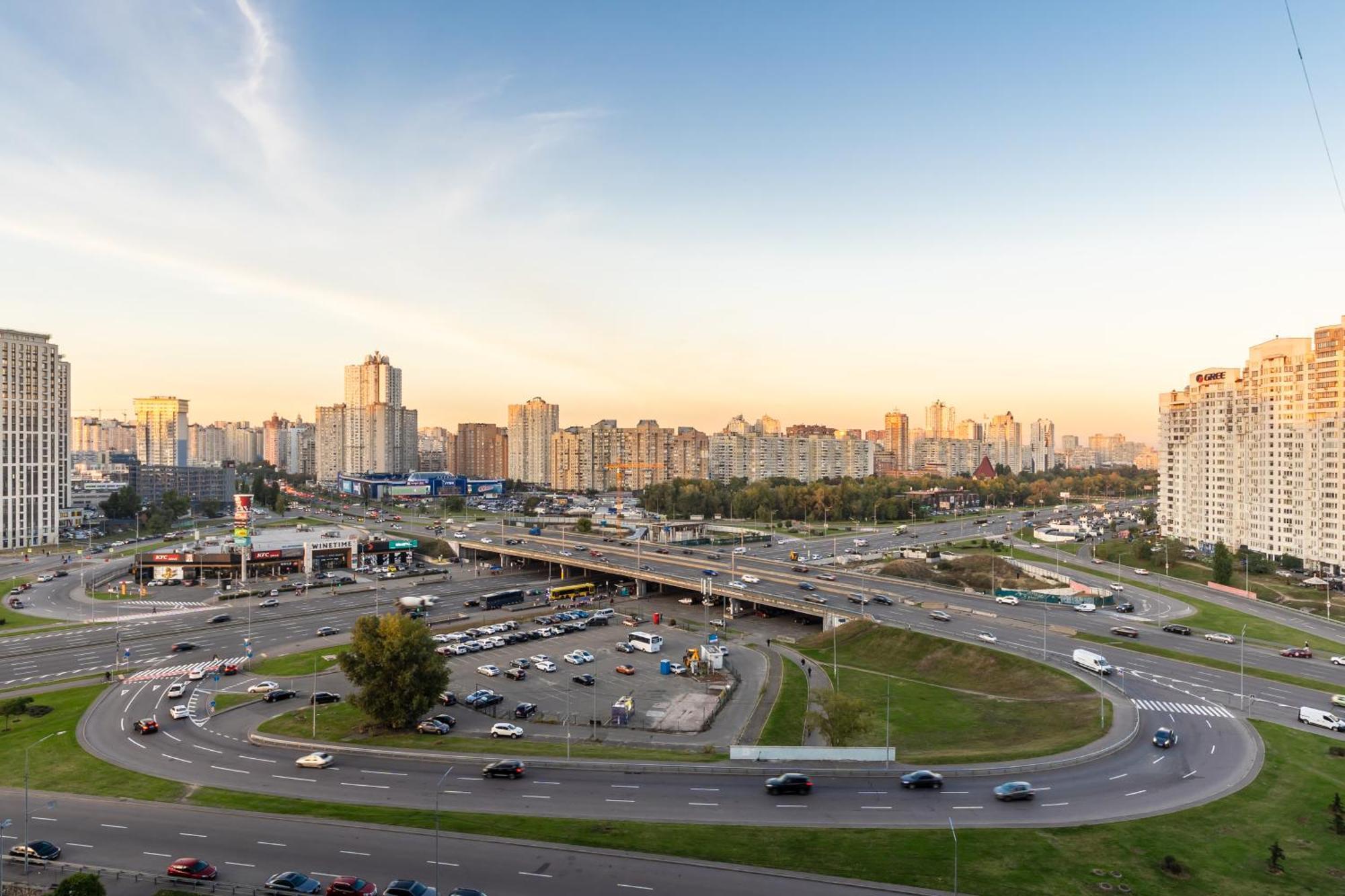 Апартаменты На Метро "Осокорки" 키예프 외부 사진